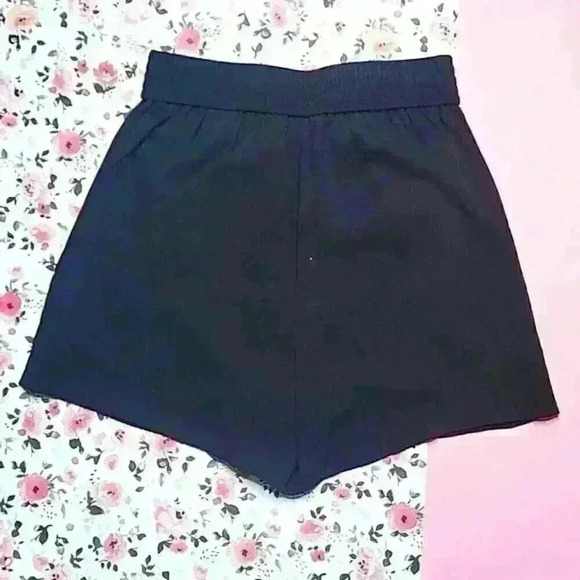 H&M Pineapple Shorts - Picture 3 of 3